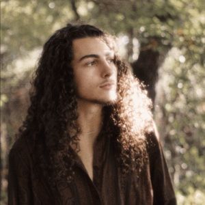 Meet your Posher, Logan